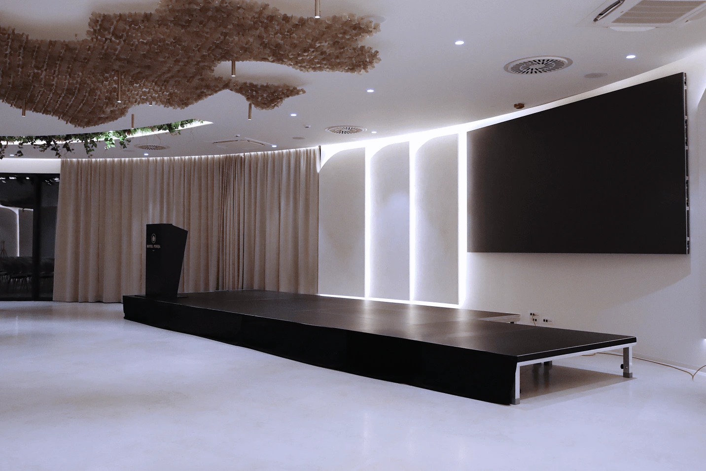 prodaja-pozornica-bina-podesta-i-opreme-za-pozornice-lav-studio-everdeck-distributer-hrvatska